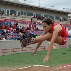 Marcela Almada de PrepaTec Ciudad Obregon logra su pase al nacional CONDE 2020 con salto triple