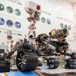 Ingeniero Tec diseña simuladores para probar "rover" que irá a Marte 
