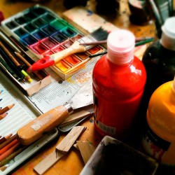 ¡Manos a la obra! Consejos para ser un artista plástico desde casa