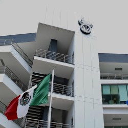 Nota de conecta aniversario bandera mexicana