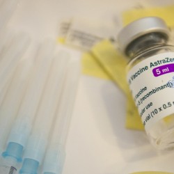 ¿Es segura la vacuna de AstraZeneca?