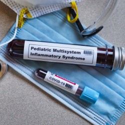 Síndrome inflamatorio multisistémico pediátrico, sus síntomas, lo que hay que decirle al médico. Señales de alerta