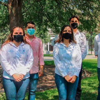 integrantes-del-CARE-campus-Monterrey-participando-en-ceremonia-árbol-de-la-fraternidad-2021